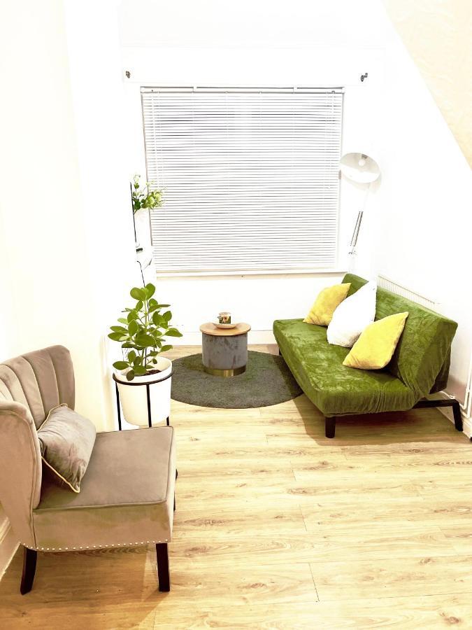 Edens Place Leicester Exterior foto